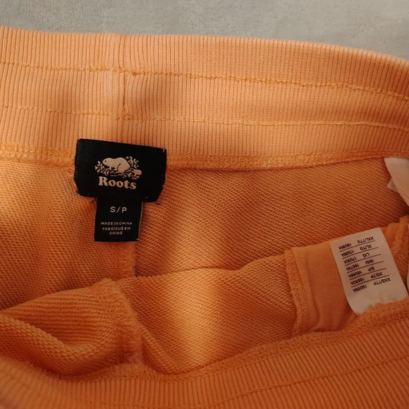 😳SALE 💯 Roots Women's Peach Athletic Shorts - Picture 2 of 3